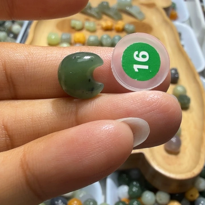 未镶嵌和田玉珠宝半成品