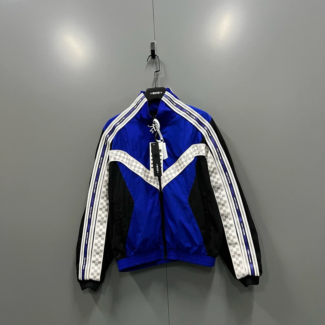 95新 LouisVuitton/路易威登 yy 蓝色棋盘格外套 M码 008673
