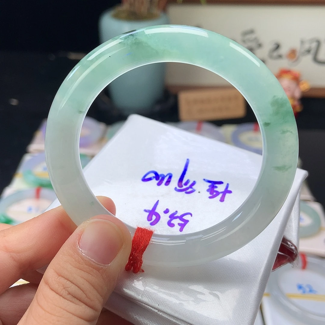 未镶嵌手镯翡翠64号