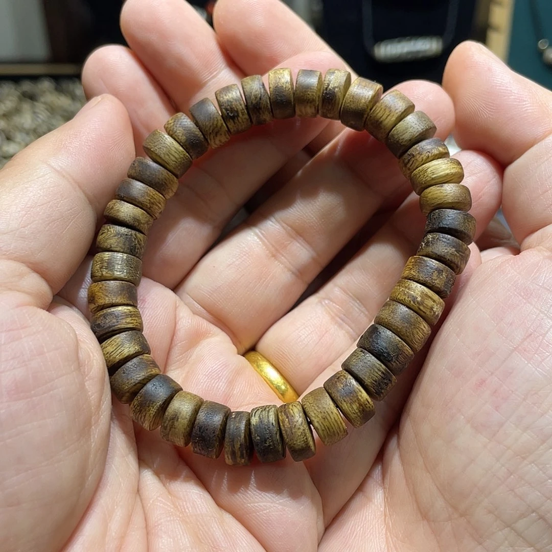 沉香手串65867677667