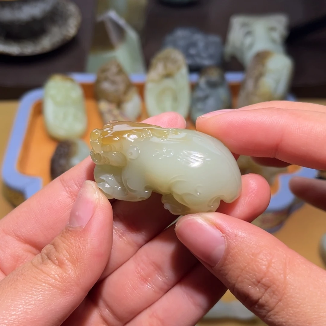 和田玉（糖玉）未镶嵌挂件