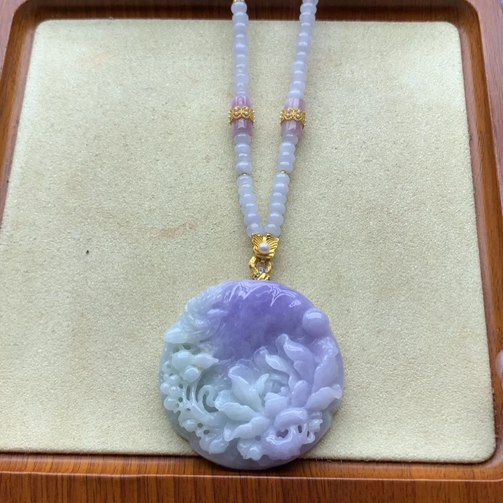 翡翠未镶嵌颈饰翡翠花牌