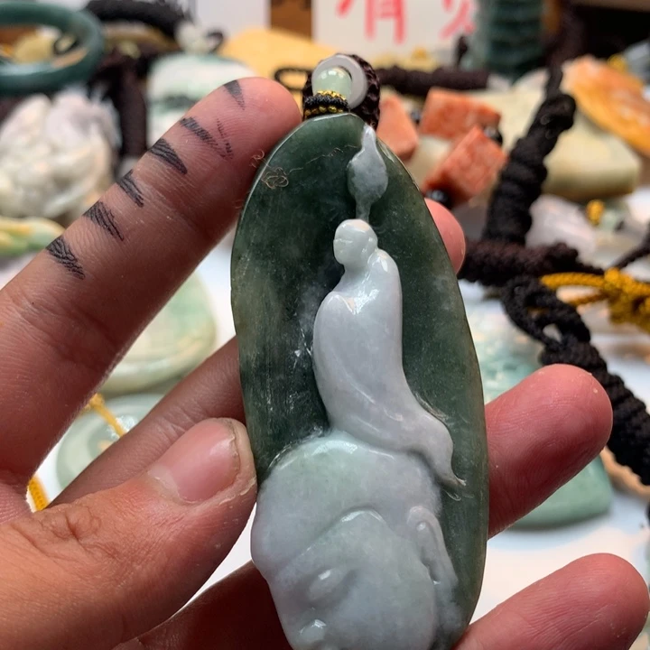 翡翠未镶嵌颈饰保真天然a货翡翠