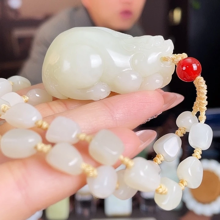 和田玉未镶嵌颈饰定制发货