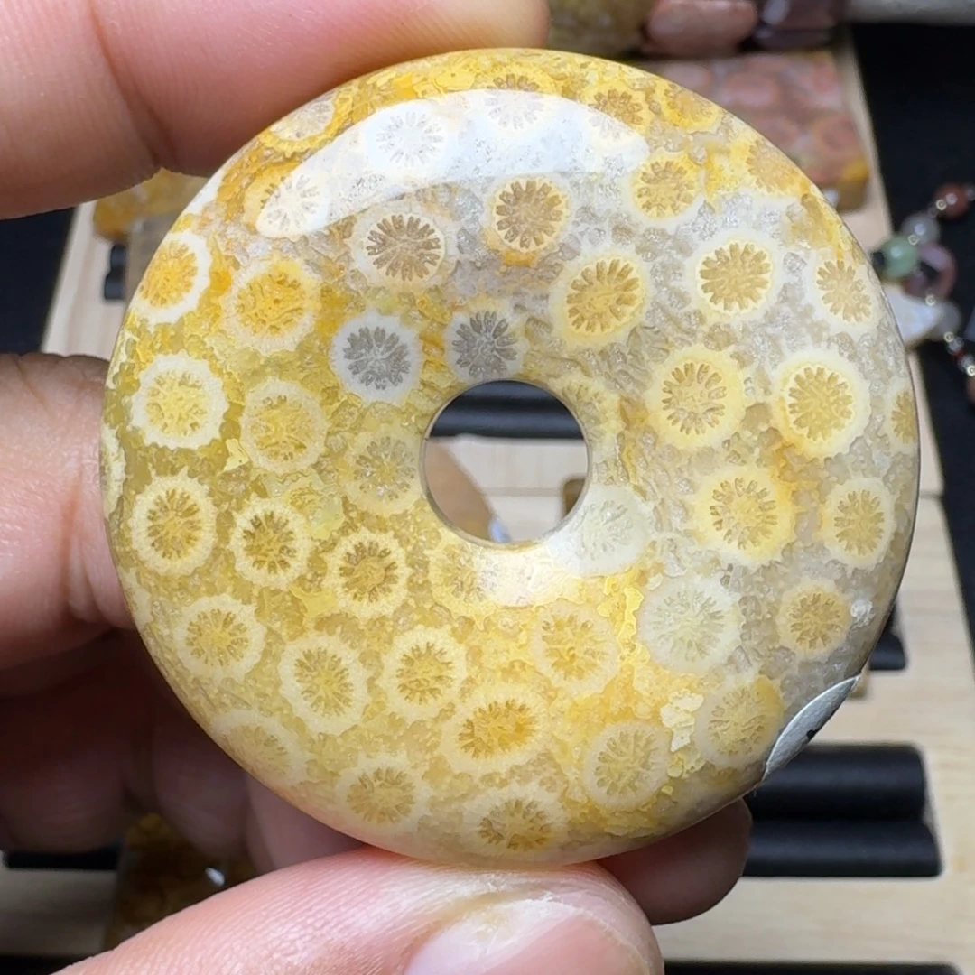 未镶嵌纯天然色有机玉石保真色硅化玉
