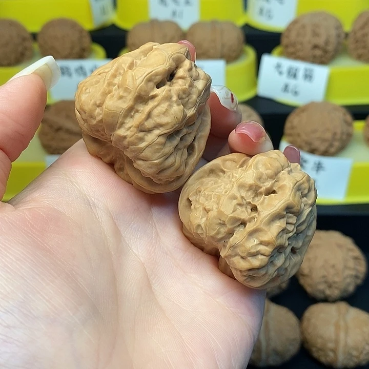 文玩核桃吊坠蛤蟆头