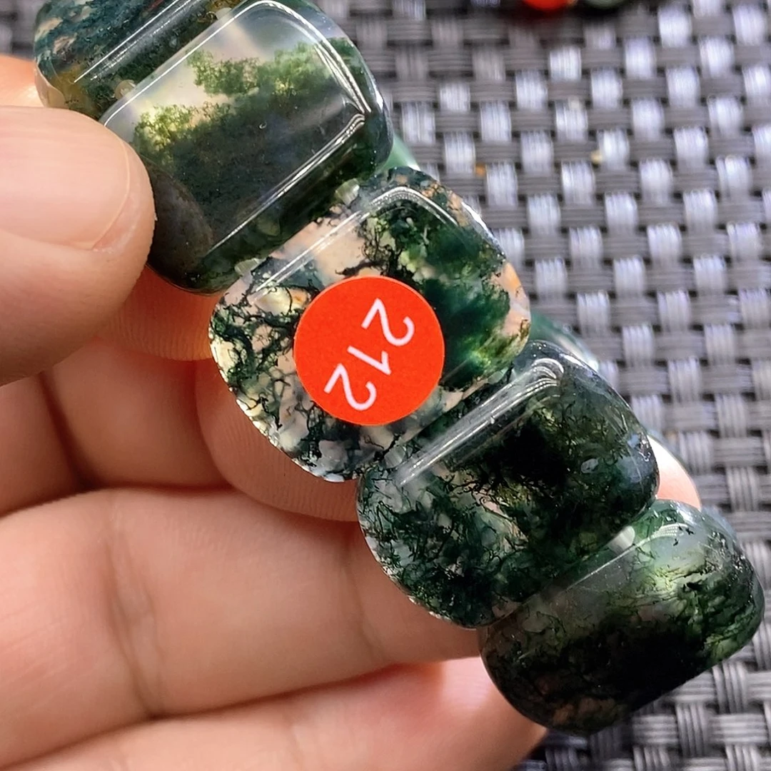 玛瑙/玉髓颈饰未镶嵌执**…