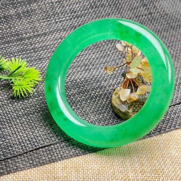 典藏爆款轻奢风胖圆条手镯多样性发一件