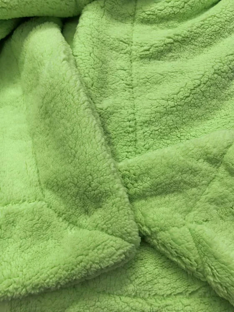 150cm*200cm荧光绿色加绒加厚多功能盖毯