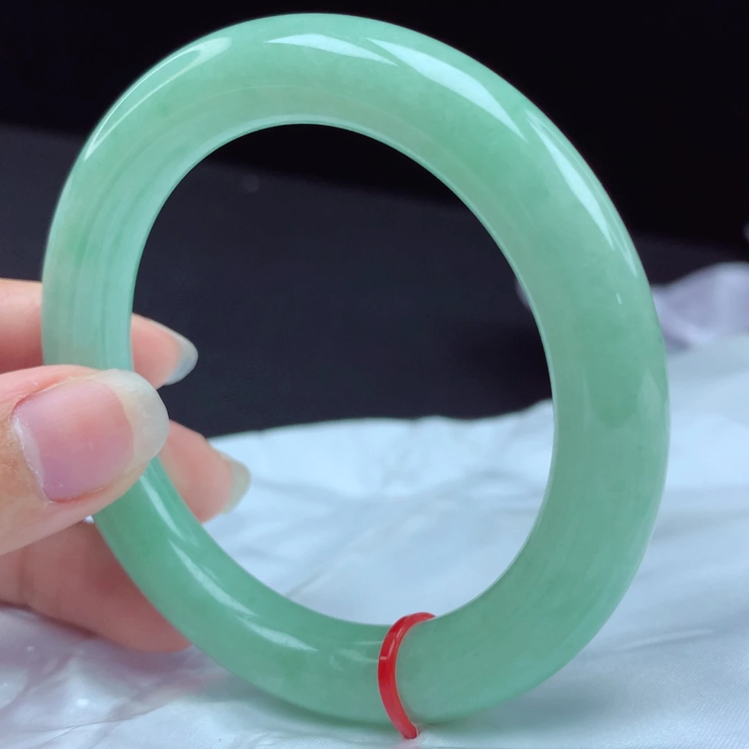 未镶嵌手镯翡翠23079，