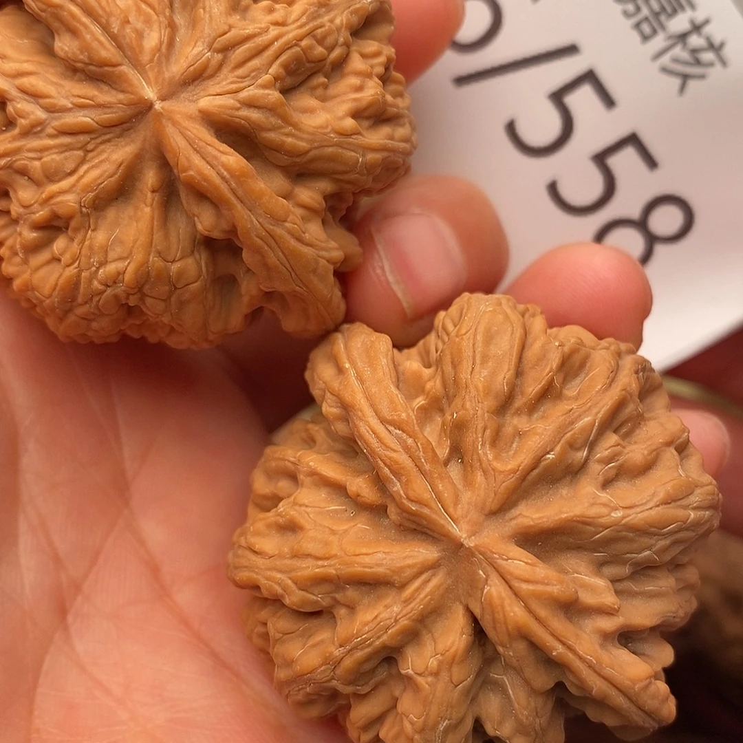 把件文玩核桃46球筋八筋聚顶贼明显
