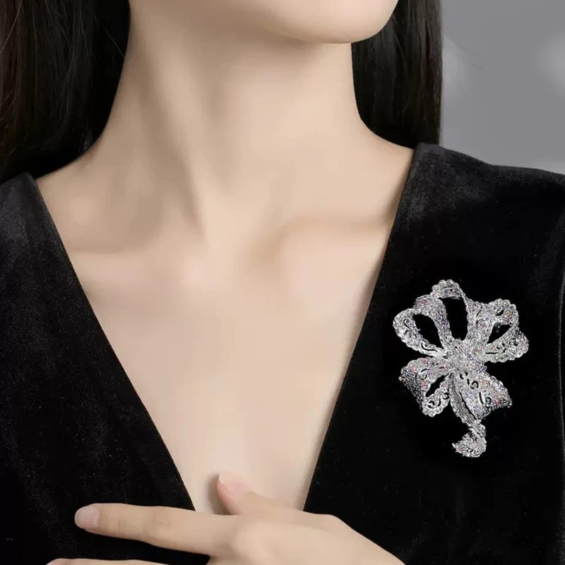 礼物复古时尚精致蝴蝶结胸针西服外套配朋友结婚20周年纪念日