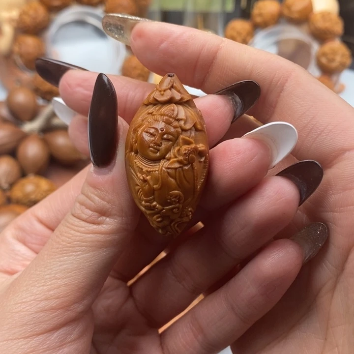 橄榄核吊坠风景观音