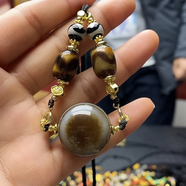 玛瑙/玉髓合金颈饰