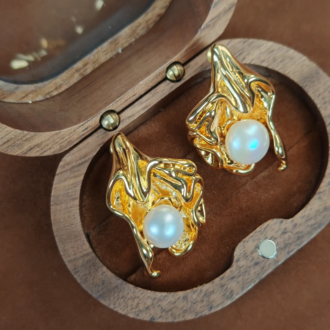 铜合金仿珍珠耳饰 贝壳珠珠耳钉气质法式优雅