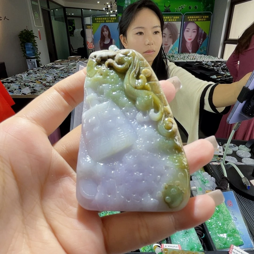 颈饰未镶嵌翡翠一