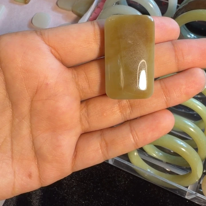 和田玉（糖玉）未镶嵌手链