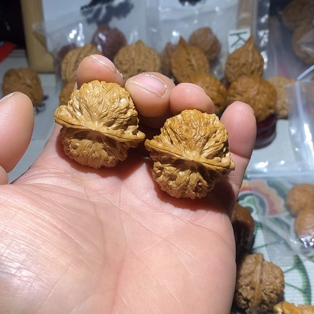 文玩核桃把件吾***`37苹果园回血