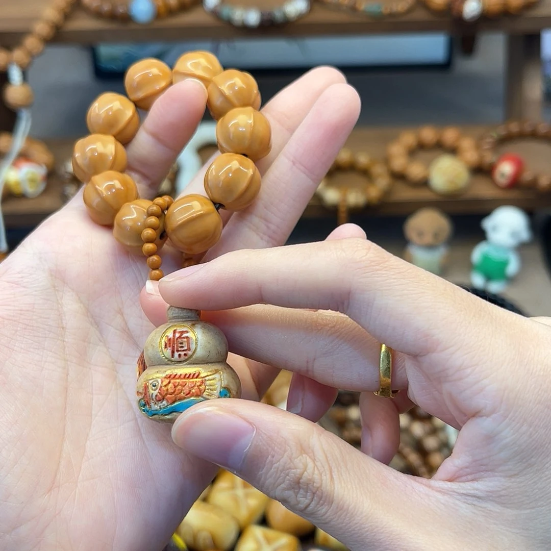 猴头核桃手串）搭配葫芦