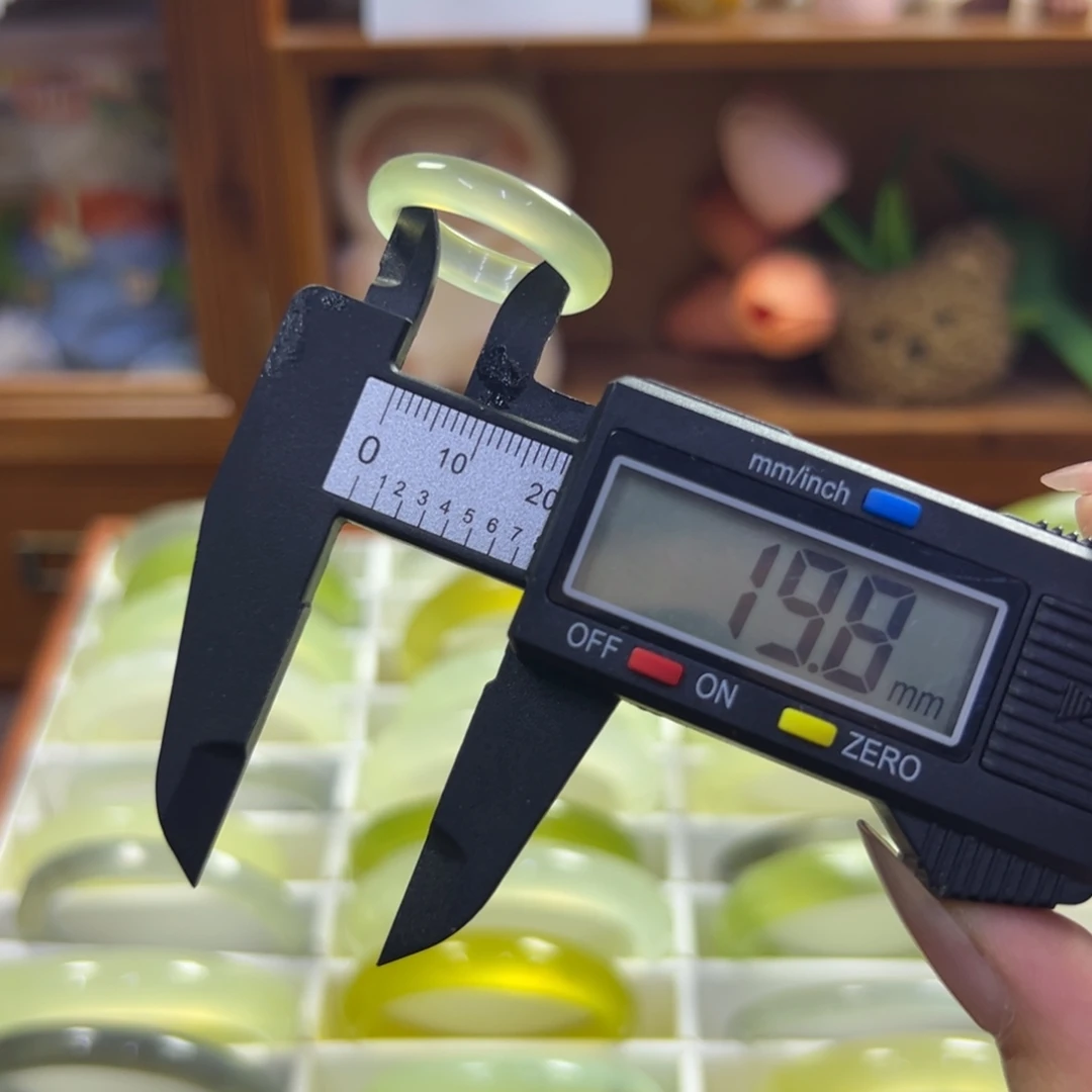 未镶嵌蛇纹石玉手镯187