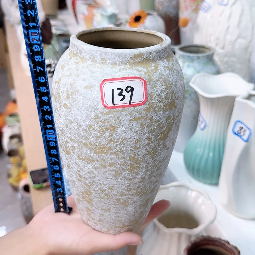139号陶瓷高20厘米一个