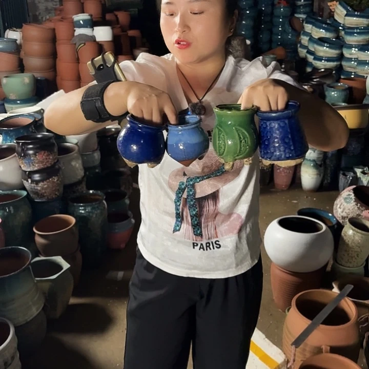 瑕疵随机八个盆子。