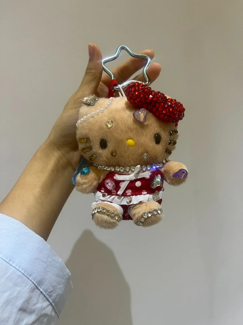 【格格家】黑皮红色kt满钻挂件