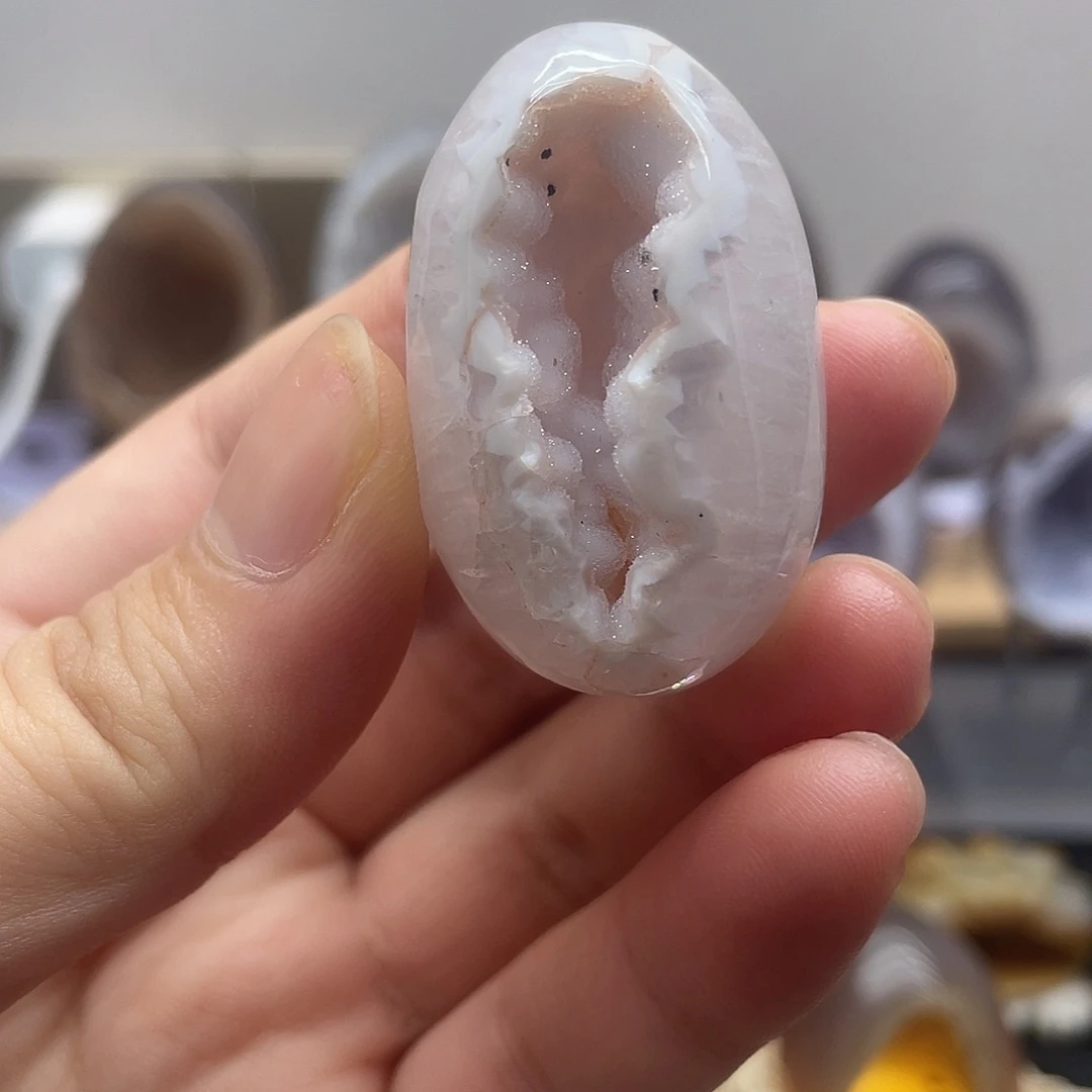 未镶嵌水晶大型摆件（非配饰）