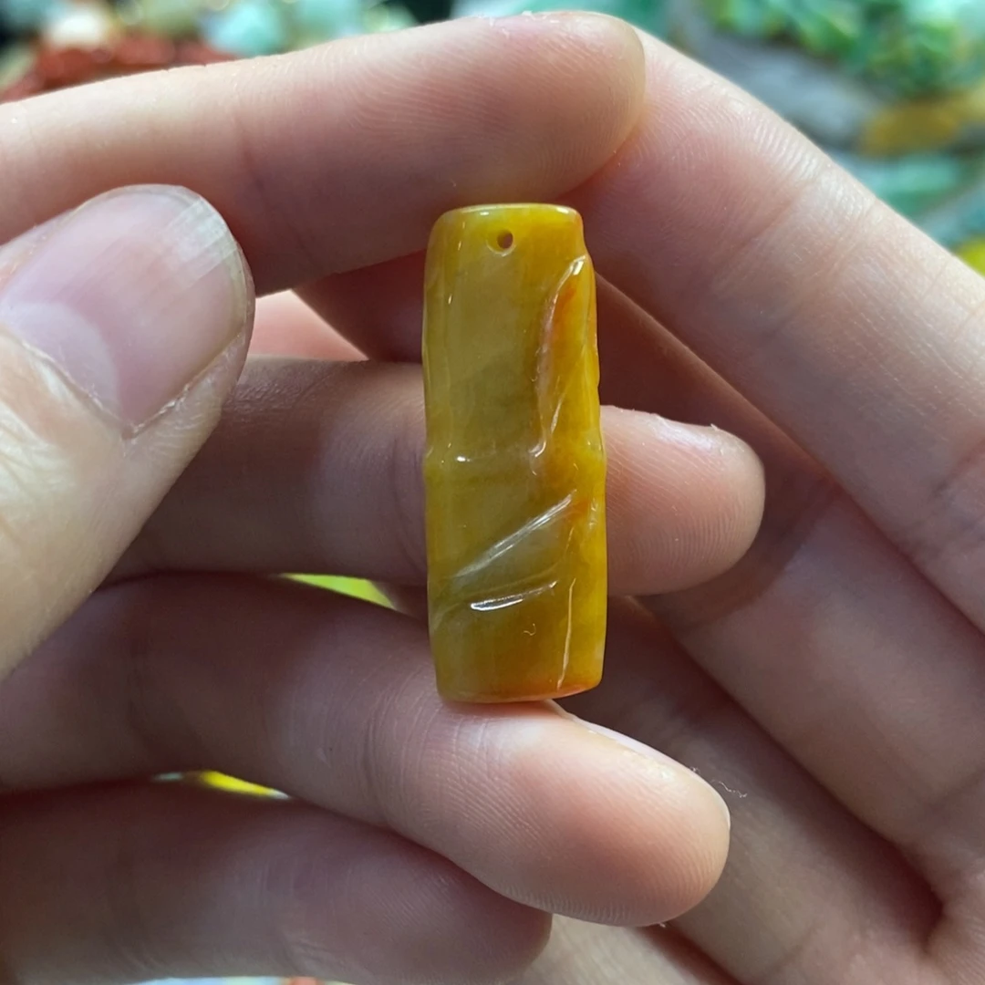 翡翠未镶嵌颈饰吊坠