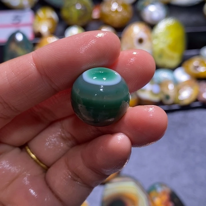 S***.玛瑙/玉髓未镶嵌珠宝半成品