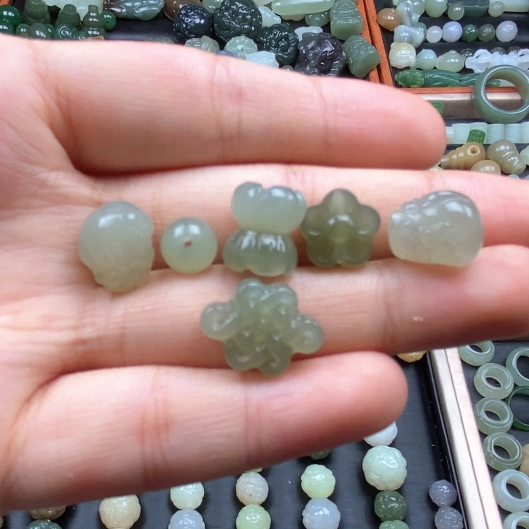 和田玉未镶嵌珠宝半成品