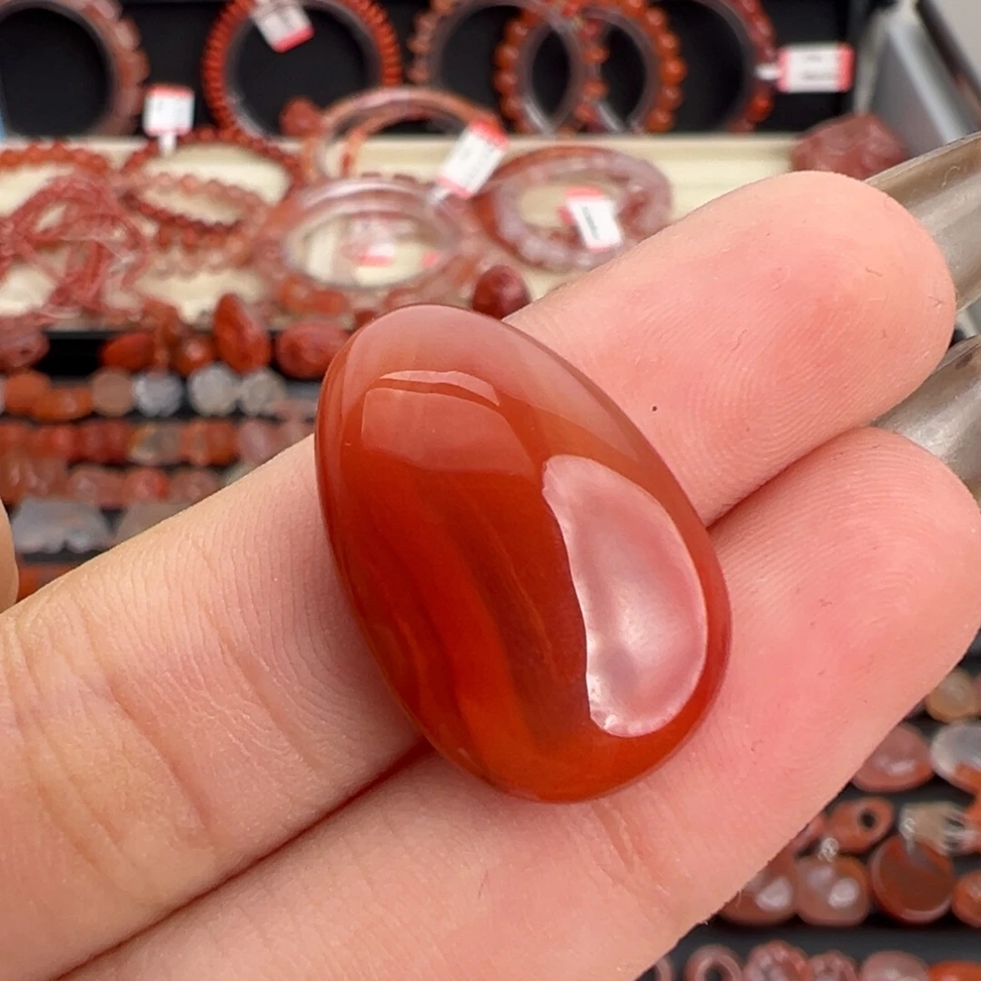 南红玛瑙未镶嵌颈饰水滴牌