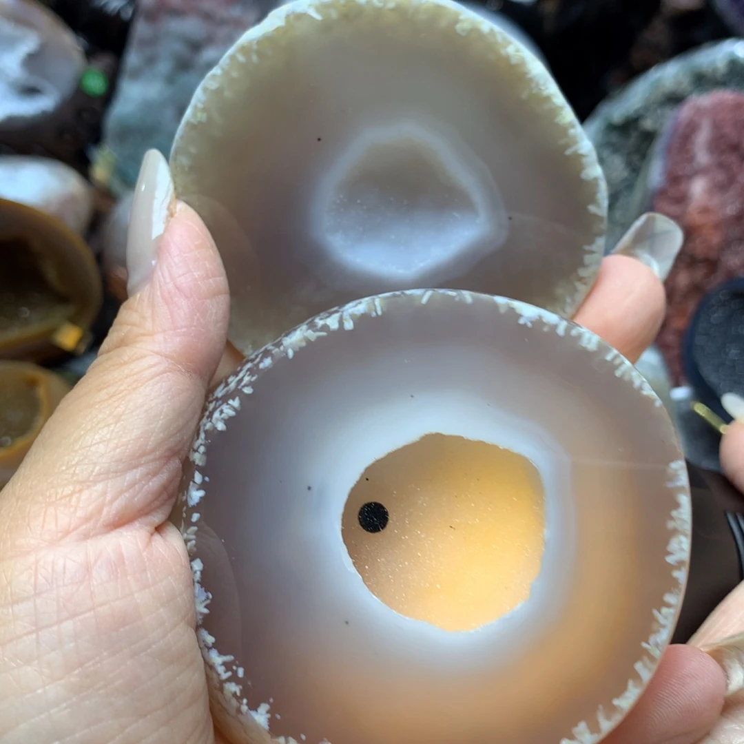天然玛瑙水晶聚宝盆未镶嵌