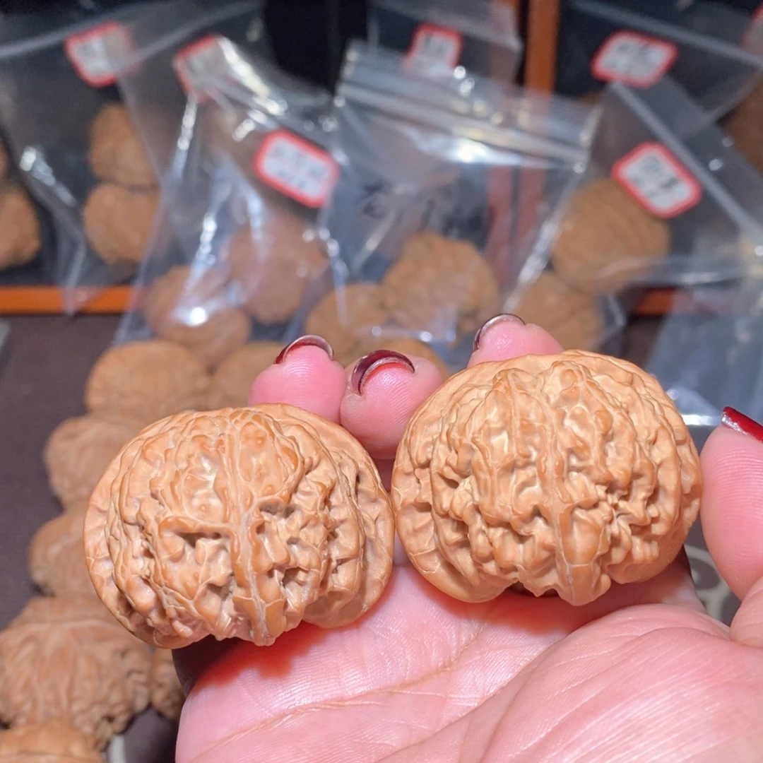 萌***哆把件文玩核桃苹果