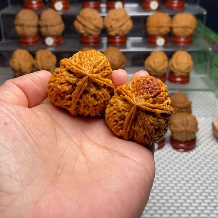 把件文玩核桃2盘龙玉凤三棱
