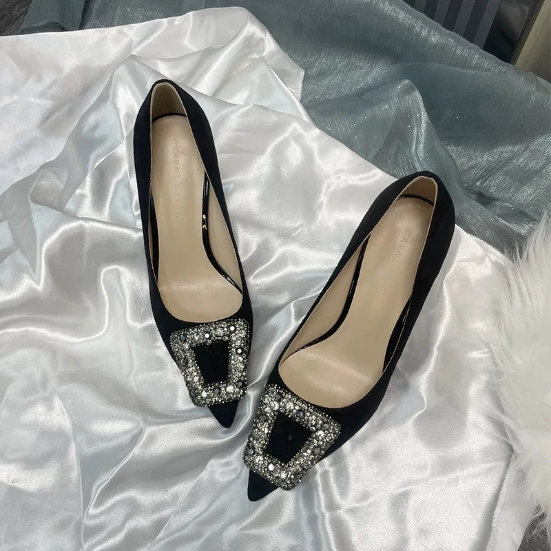 法式黑色春款百搭梯型扣细跟跟鞋