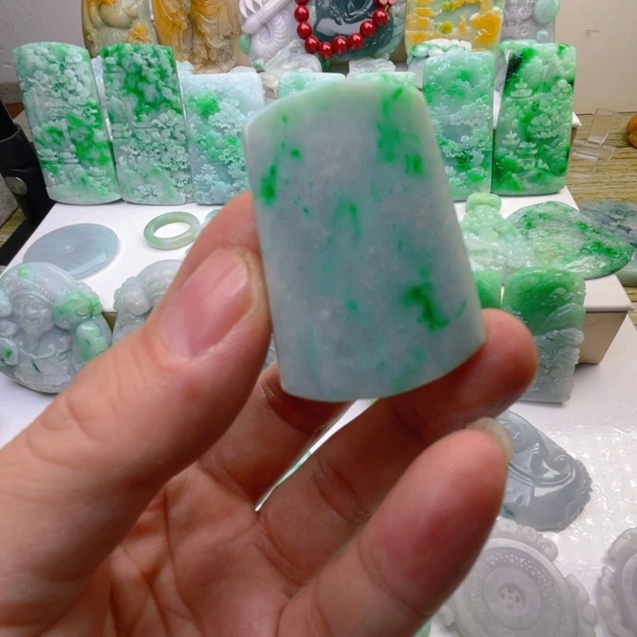 定制翡翠未镶嵌翡翠