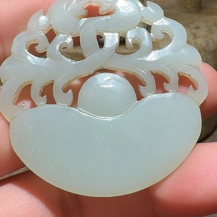 和田玉（糖玉）颈饰未镶嵌杭***萝