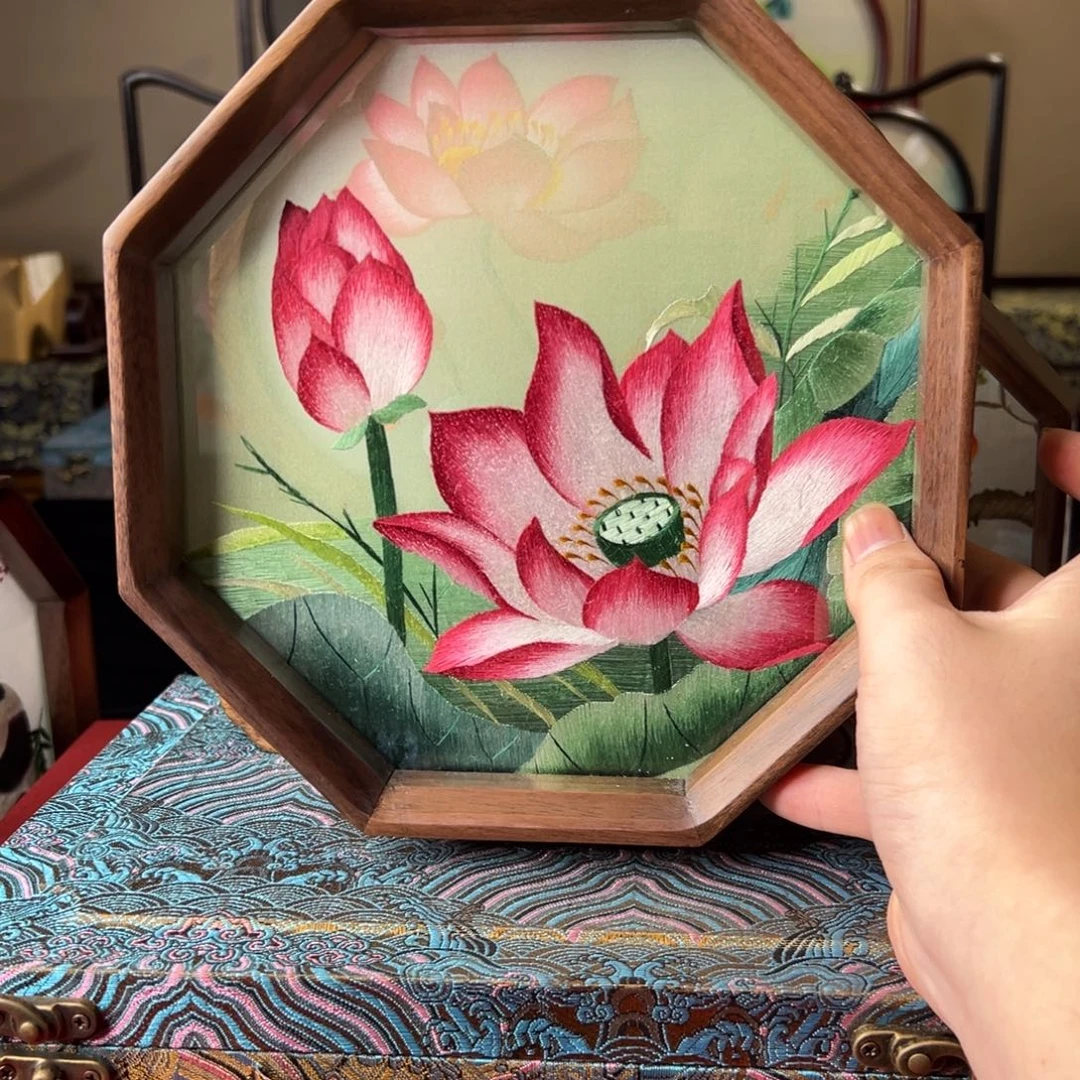 刺绣纯手工刺绣双面绣实木摆件