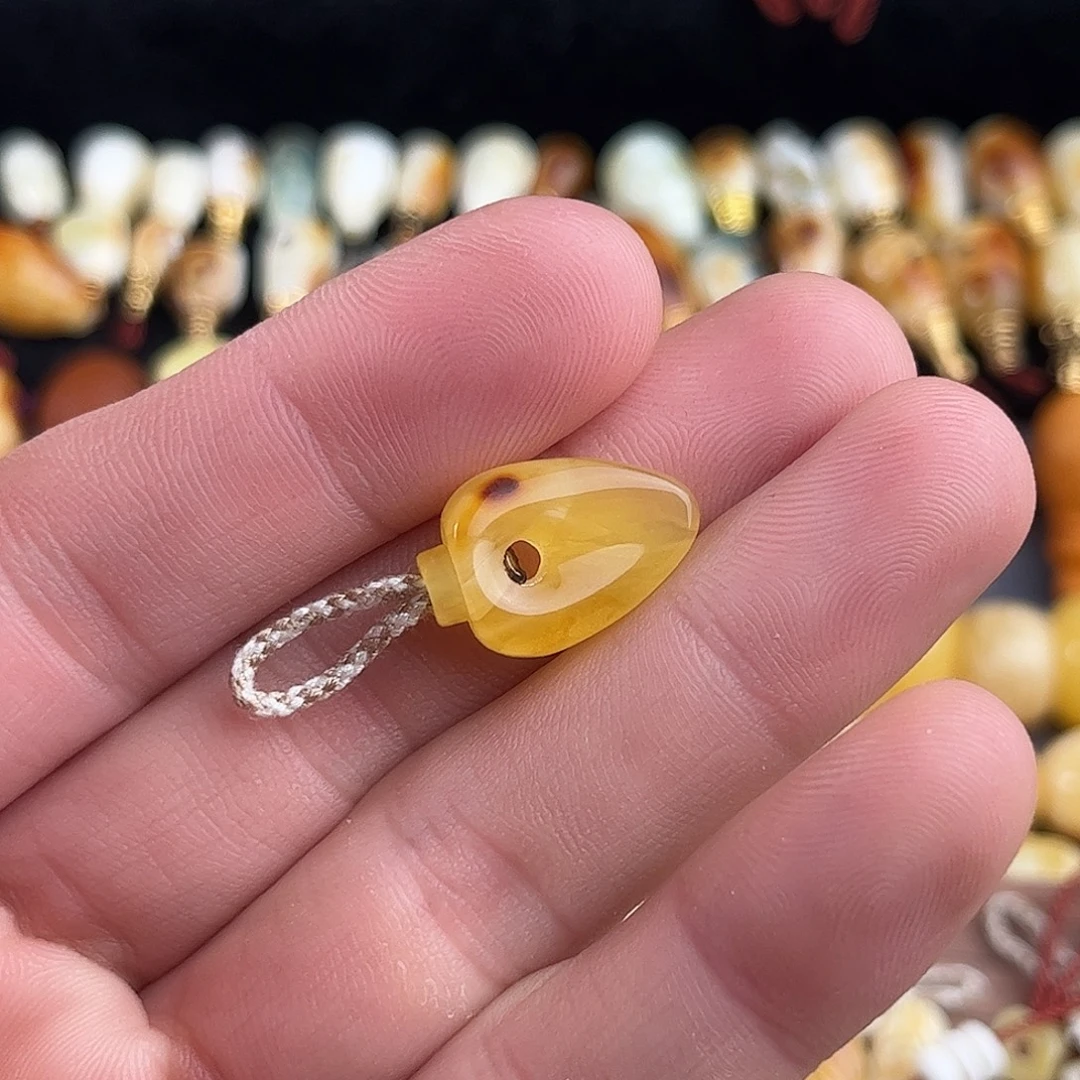 蜜蜡未镶嵌珠宝奇石尾束