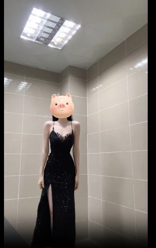 【午夜巴黎】纯欲风性感露背连衣裙女气质显瘦黑色开叉吊带包臀长裙