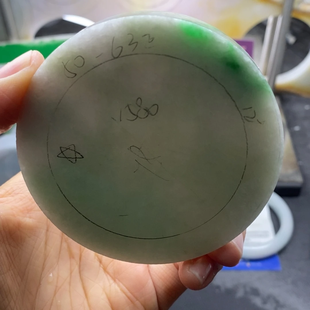 定制翡翠未镶嵌翡翠手镯