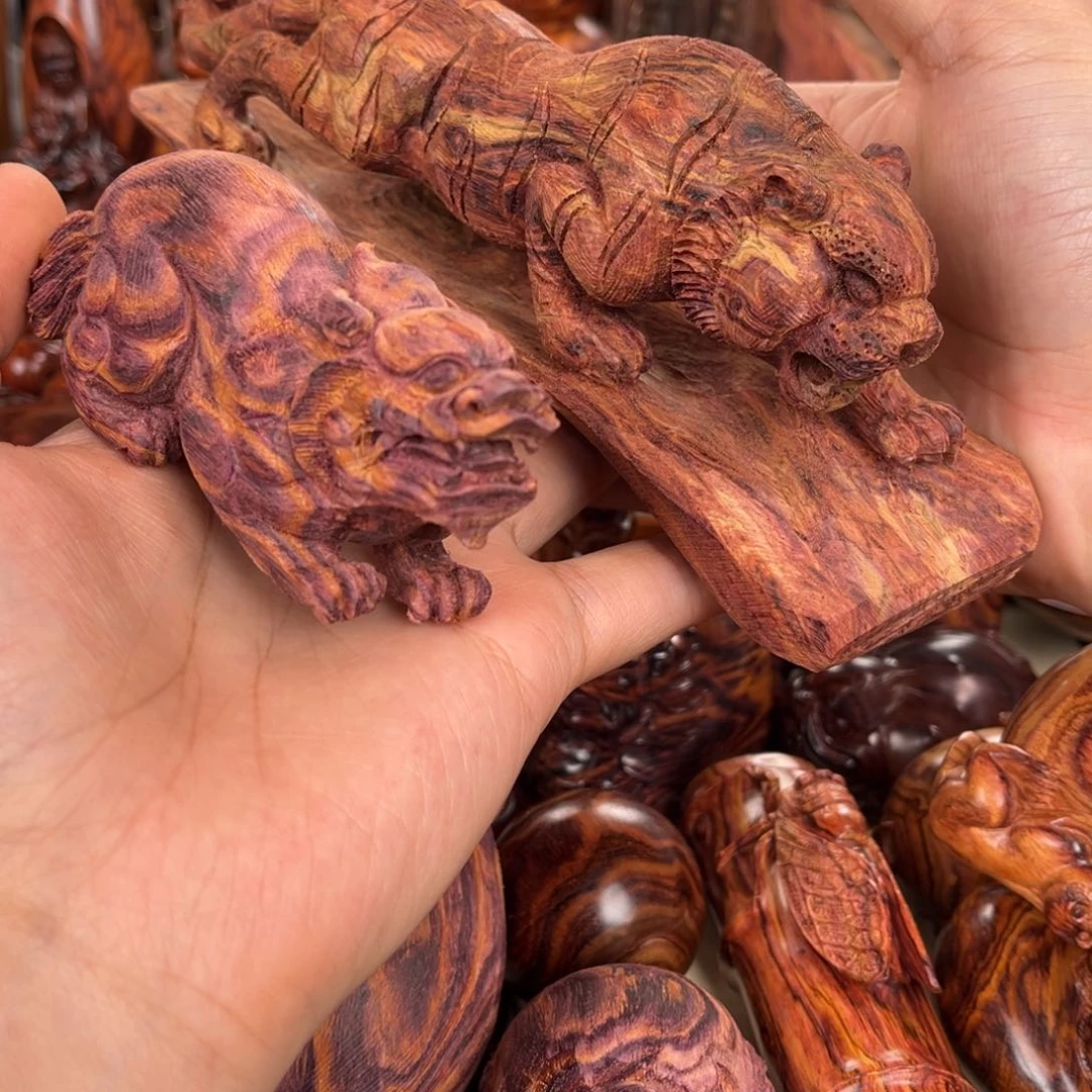 黄花梨/降香黄檀把件唐****哥