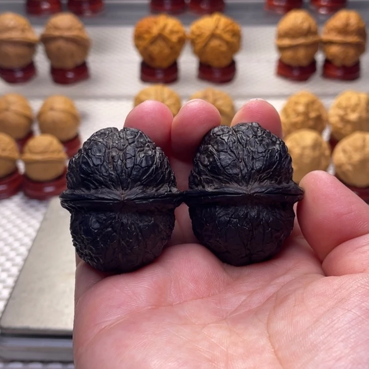 文玩核桃把件大*5紫气东来