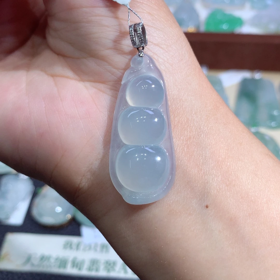 吊坠(不含链)18K金镶嵌翡翠福豆