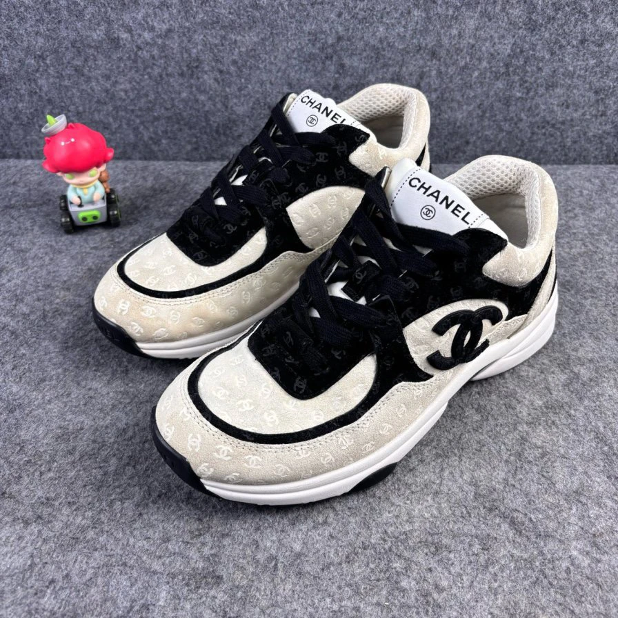 95新 Chanel/香奈儿 黑白熊猫满印休闲鞋 37码 品相不错 YLP1493