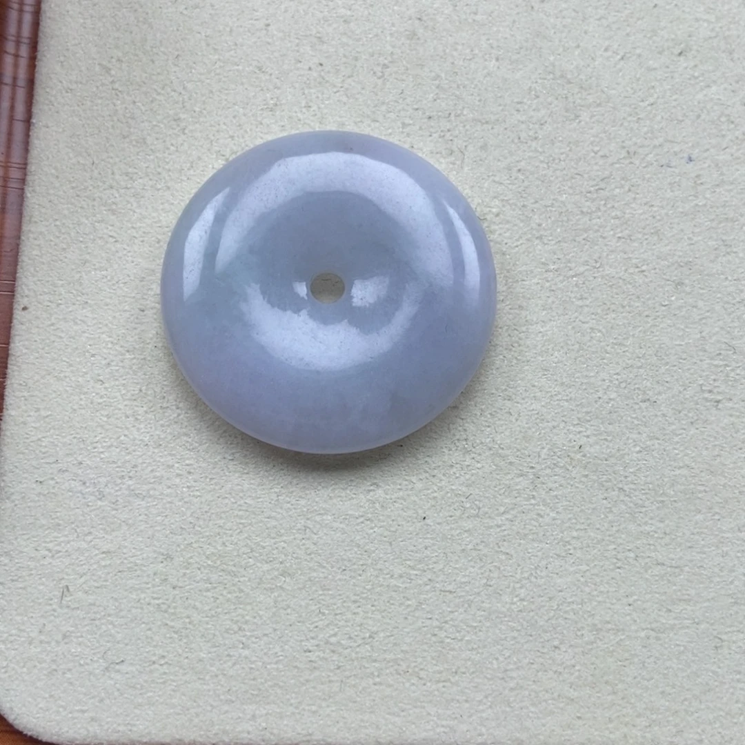 翡翠未镶嵌颈饰平安扣