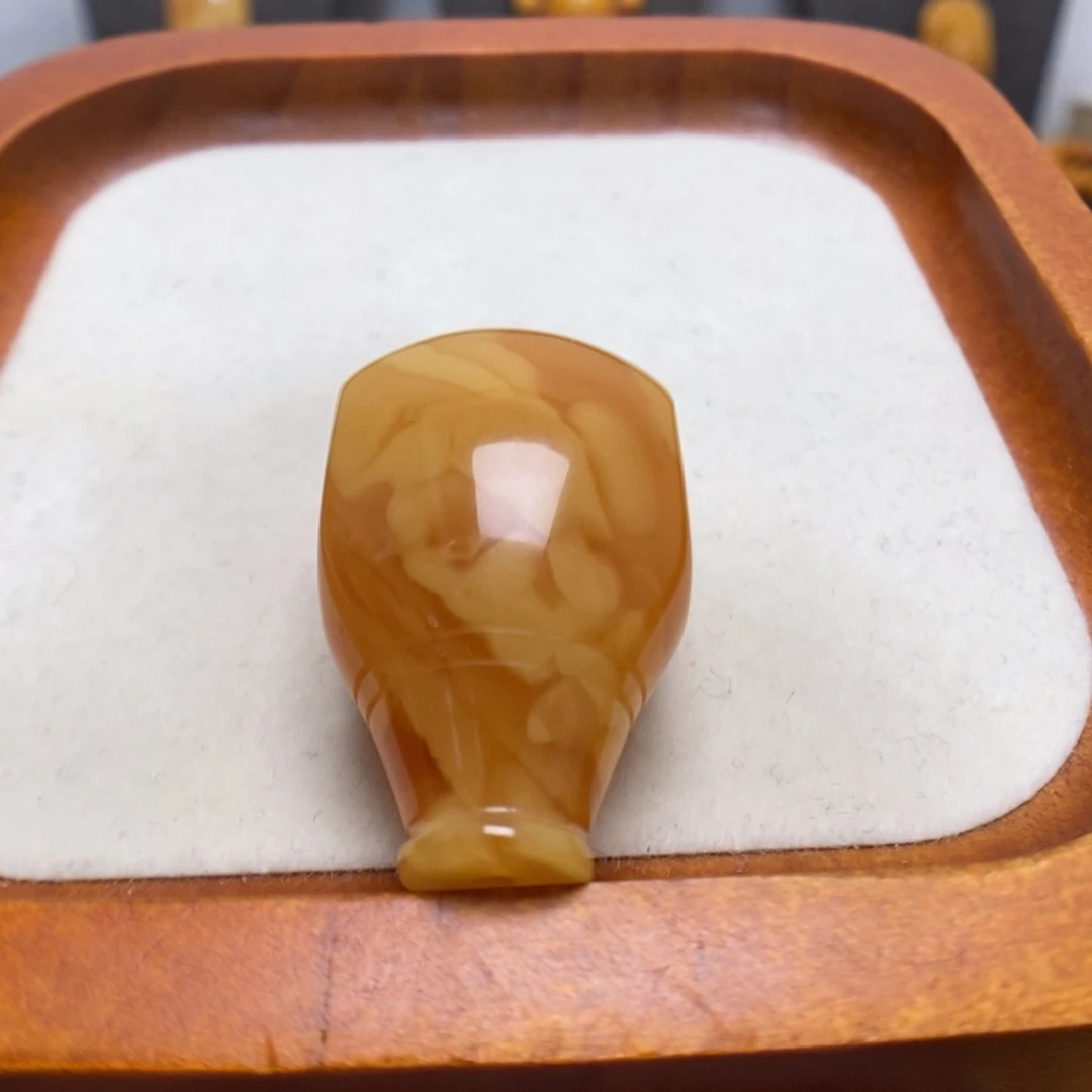 h***7蜜蜡未镶嵌裸石配饰