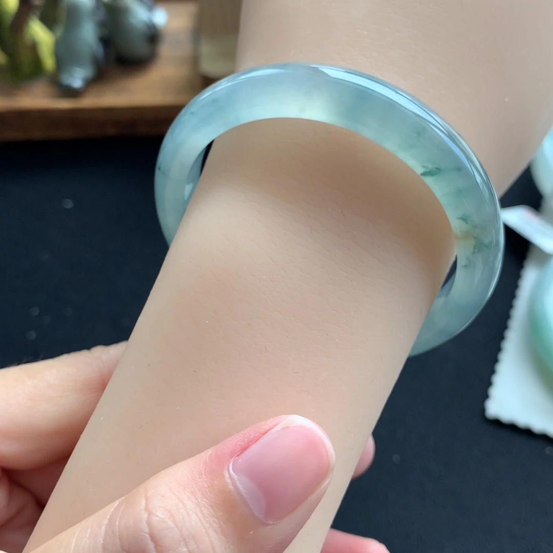 翡翠手镯未镶嵌强推