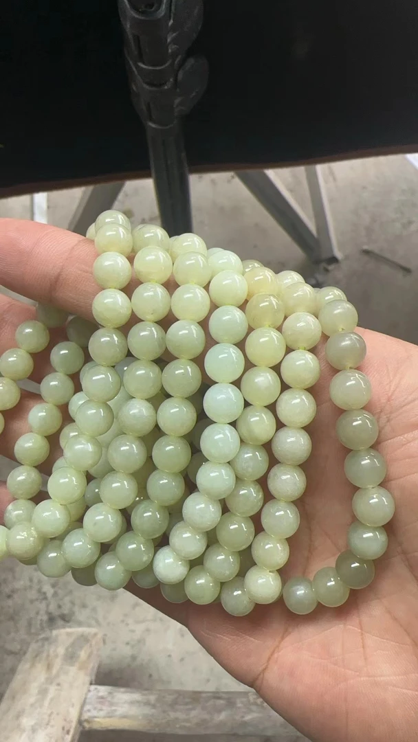 和田玉新疆且末卡8mm手串 多样性发一